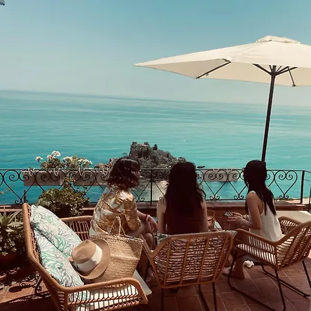 La Bergerie Isolabella Sea View B & B-2